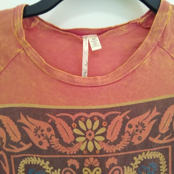 JC fits. inc women's XS bohemian tunic top pale pumpkin distressed coloring - Picture 11 of 14